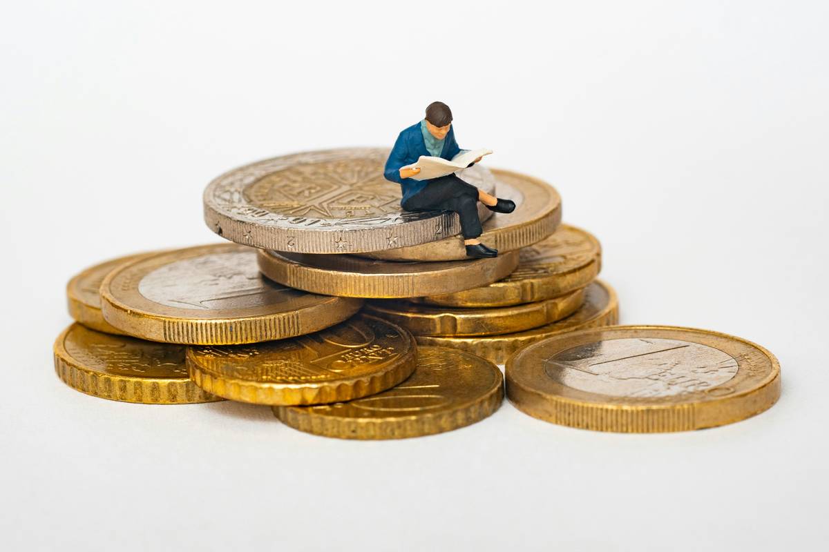 11 Investing Tricks to Earn Passive Income Through Dividend Stocks (That Actually Work in 2024)